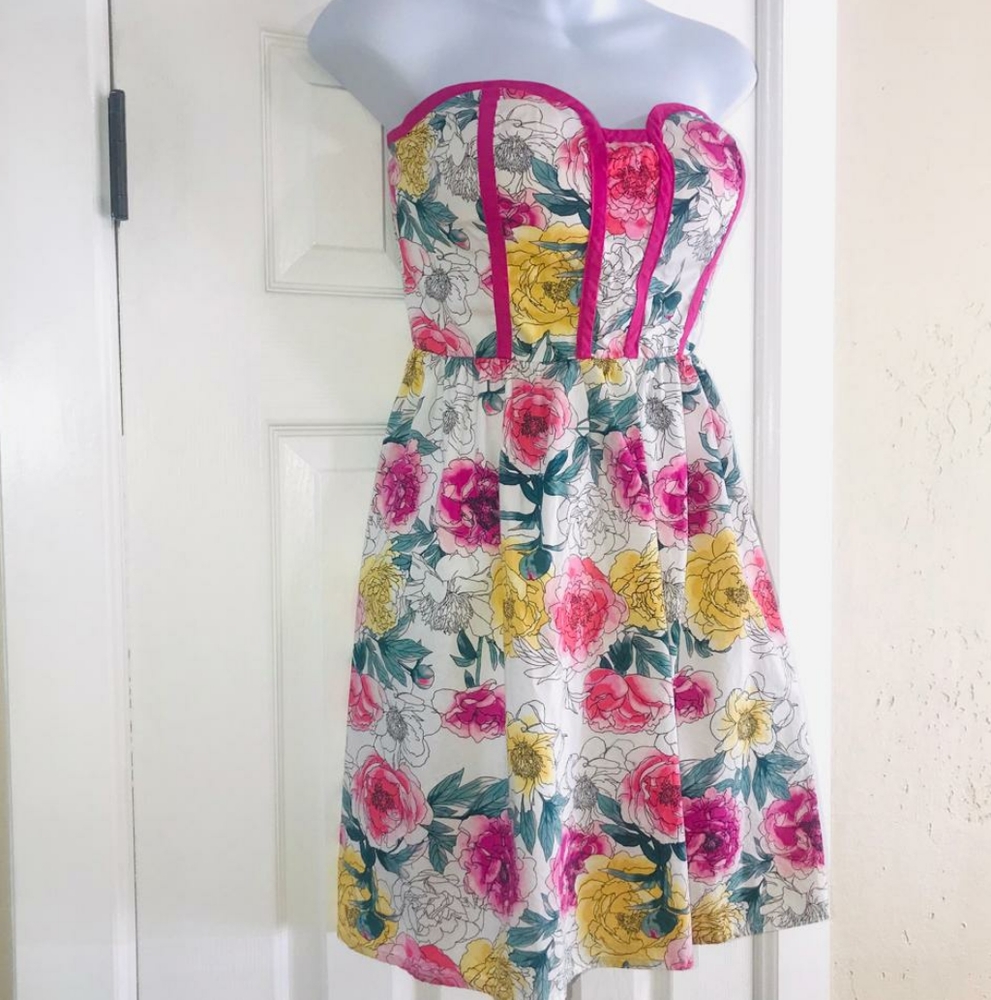 Kandy Kiss STRAPLESS Floral Dress 5